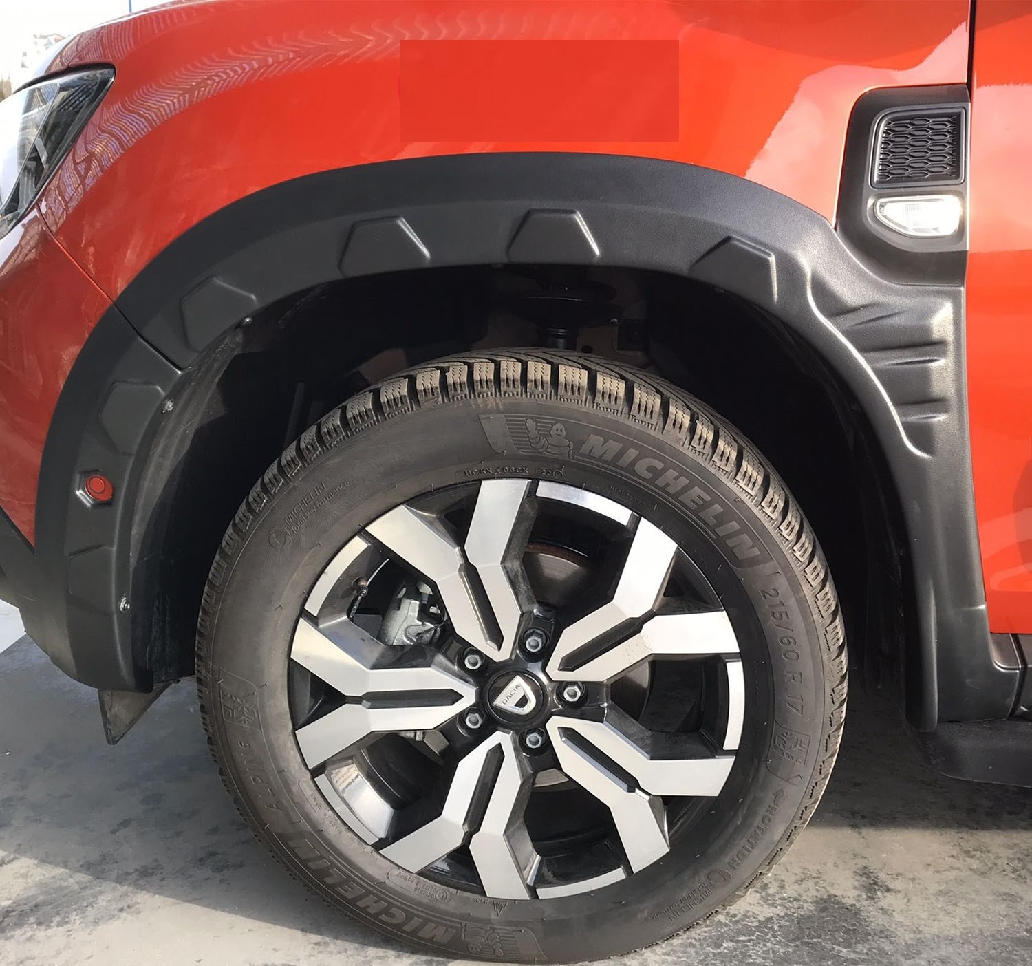 Dacia Duster Çamurluk Dodik Seti ve Kapı Koruma Seti 2018-2024 (Hornet model) Dacia Duster Çamurluk Dodik Seti ve Kapı Koruma Seti 2018-2024 (Hornet model)