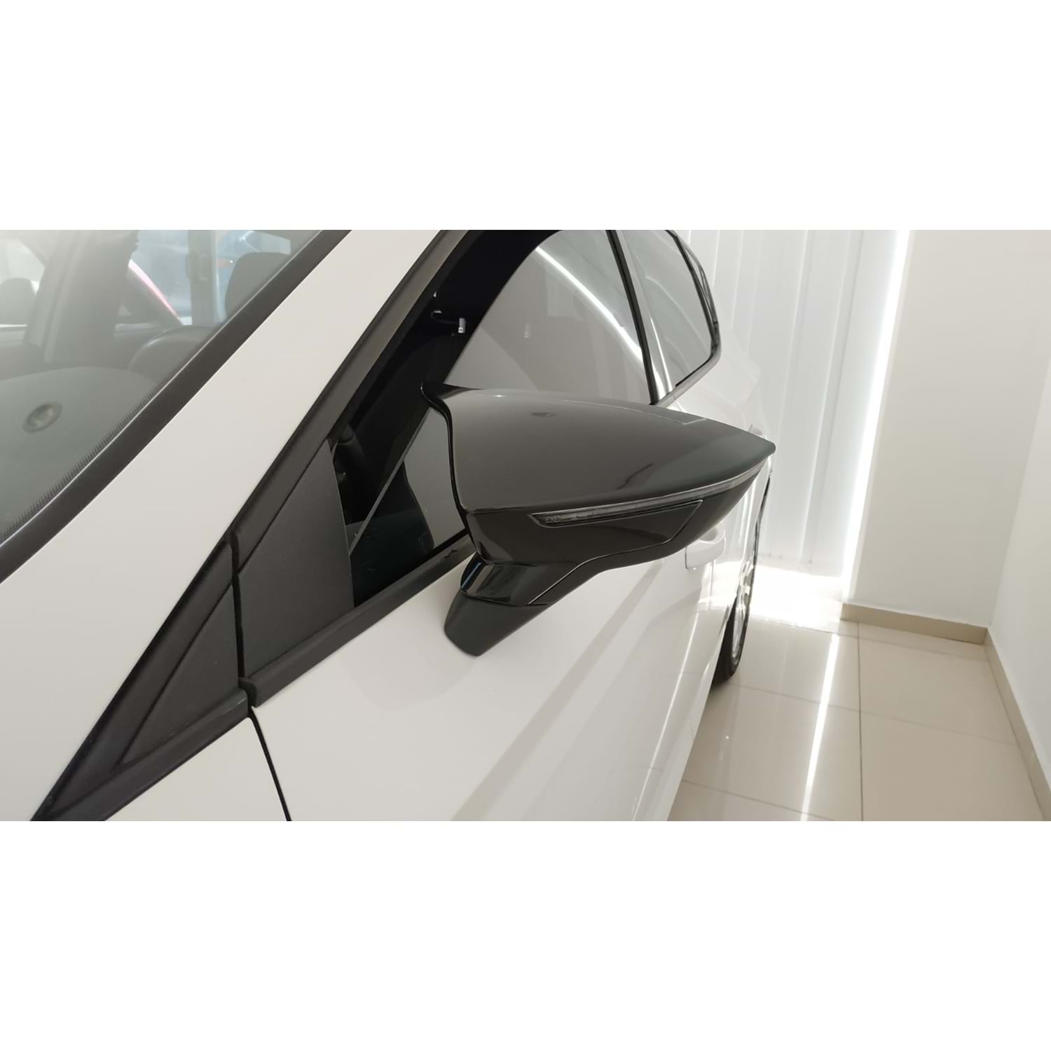 Leon Mk3 Batman Ayna Kapağı Piano Black / 2012-2020 Leon Mk3 Batman Ayna Kapağı Piano Black / 2012-2020
