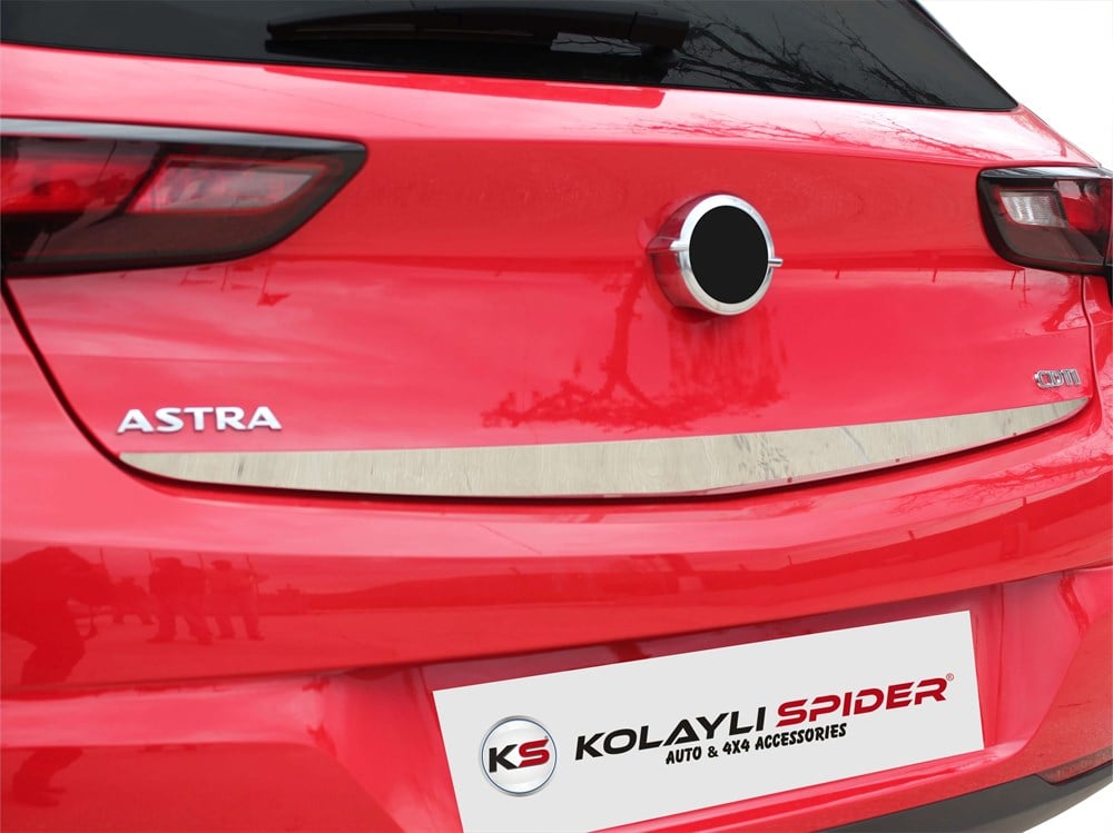 Opel Astra K Bagaj Alt Çıtası Krom 2015 ve Sonrası Opel Astra K Bagaj Alt Çıtası Krom 2015 ve Sonrası