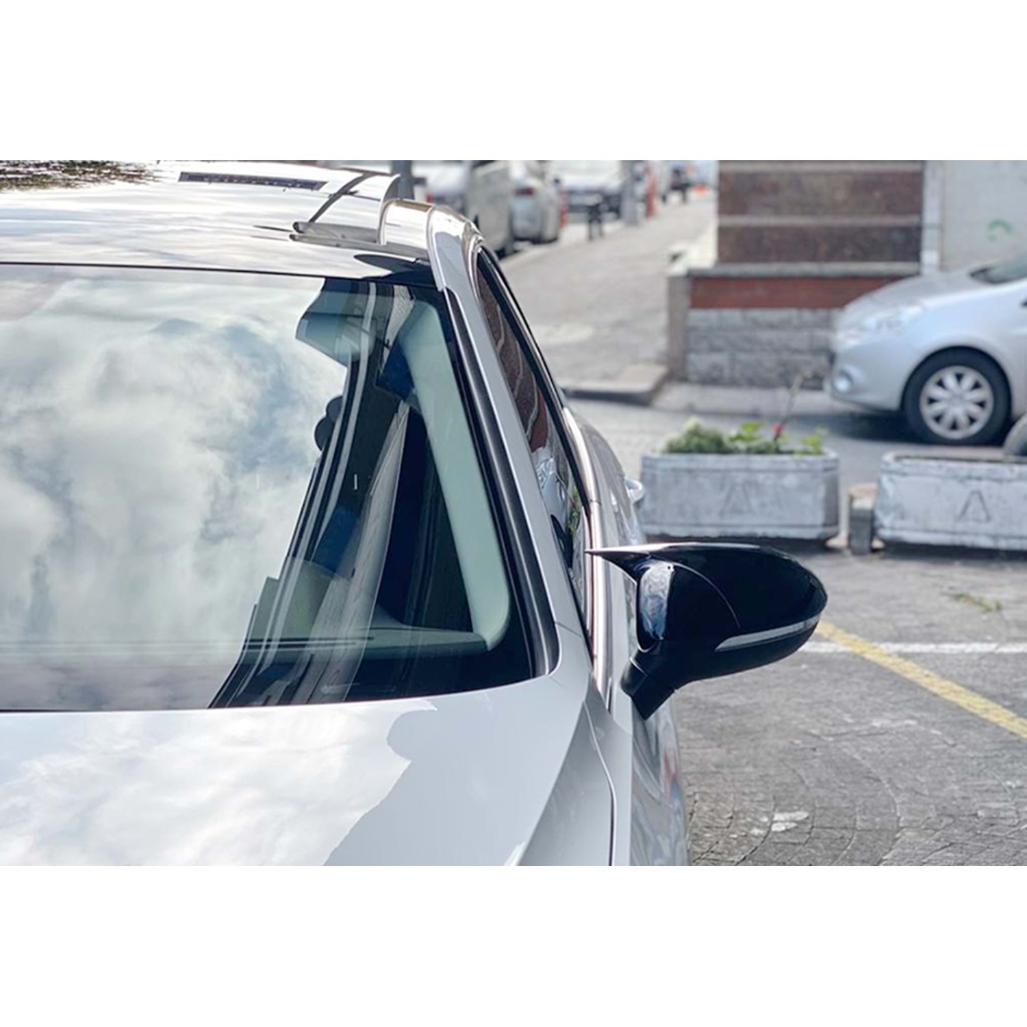 Passat B8 Batman Ayna Kapağı Piano Black / 2015 ve Sonrası Passat B8 Batman Ayna Kapağı Piano Black / 2015 ve Sonrası