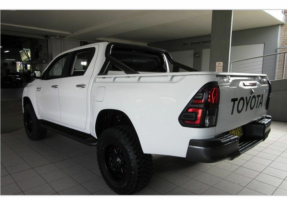 Toyota Hilux Uyumlu Stop Çerçevesi ABS Siyah 2016 Sonrası Toyota Hilux Uyumlu Stop Çerçevesi ABS Siyah 2016 Sonrası